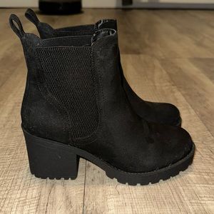 Black Chelsea Boots